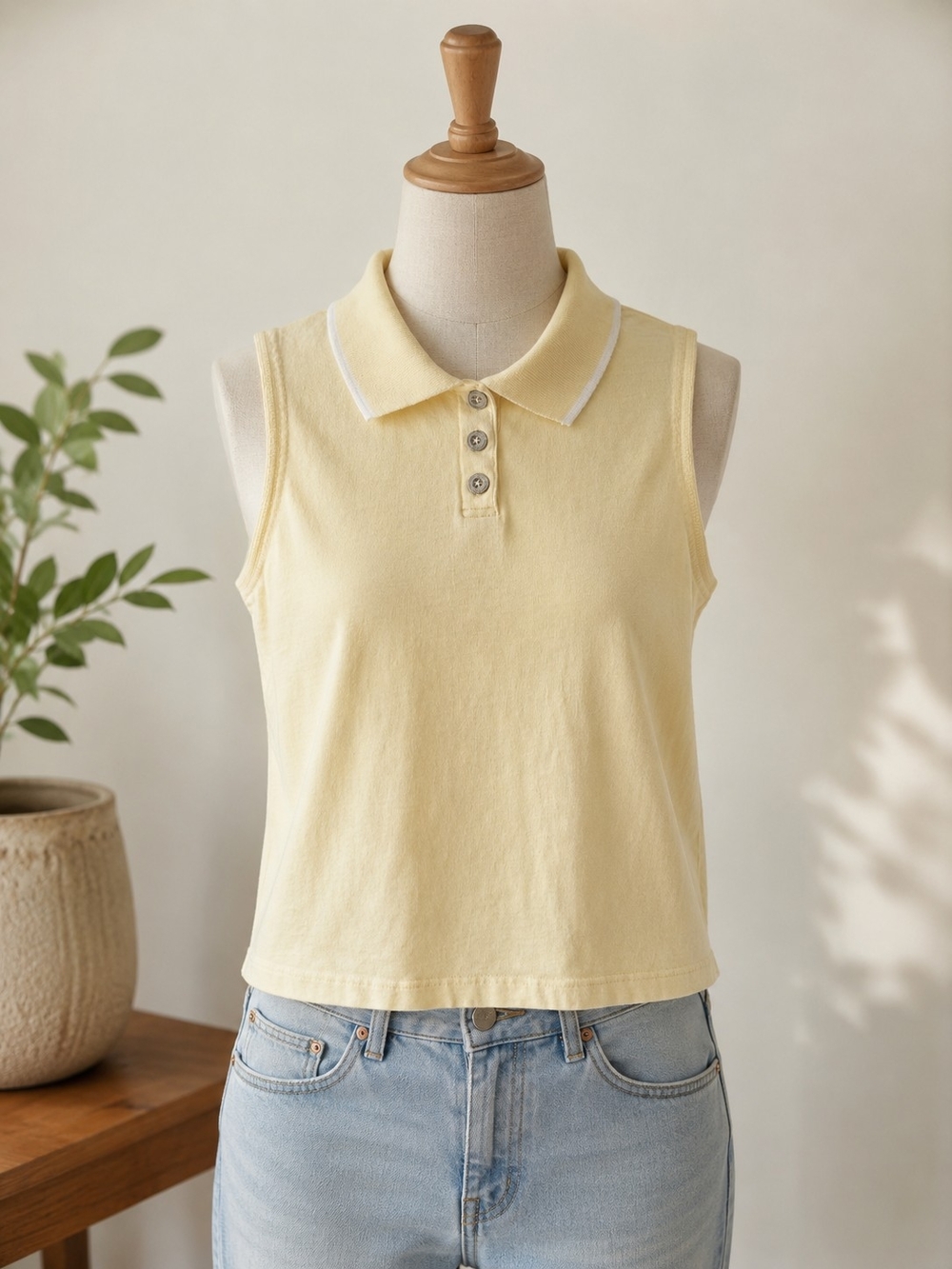 Paul Harris Vintage Sleeveless Polo Tank Top in Pale Yellow Size Medium